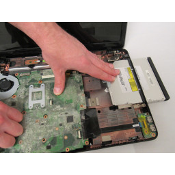 Замена дисковода оптических дисков Toshiba Satellite L755D-S5150